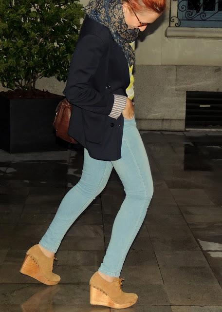 Yellow + navy blue for Dolce & Gabbana Light Blue ♦ Outfit