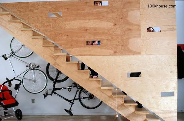 Escalera interior de madera