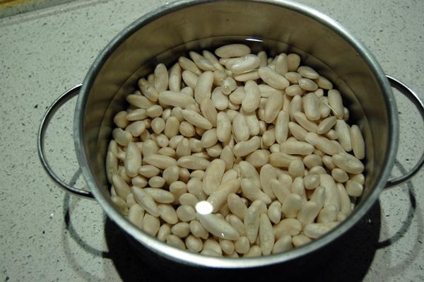 Fabes con almejas. La mejor receta de legumbre