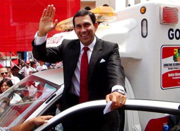 MUFARECH SOSTIENE QUE AMBULANCIAS DEL GORE LIMA NO SIRVEN PARA NADA…