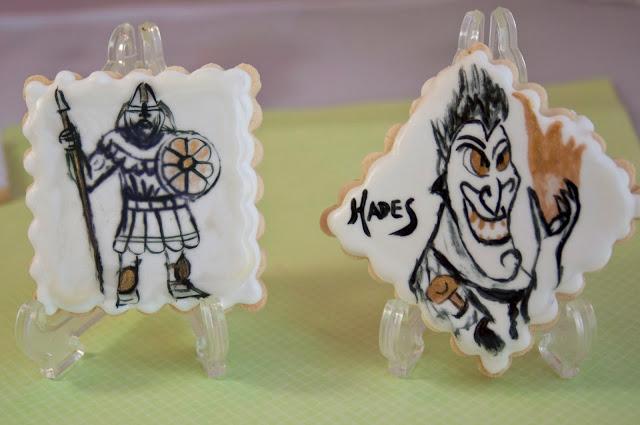 GALLETAS DECORADAS MITOLÓGICAS Y OTROS TEMAS PARA LA PROFE DE LATÍN Y GRIEGO