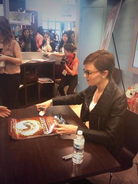 Veronica Roth en Book Expo America 2013 - Día 1