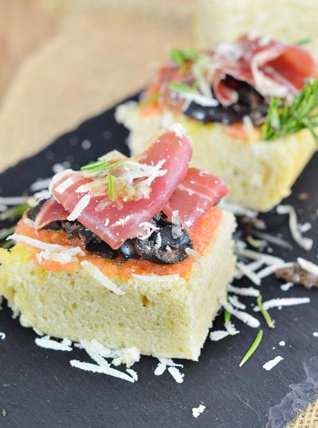 Pan de Focaccia relleno de jamon iberico de bellota