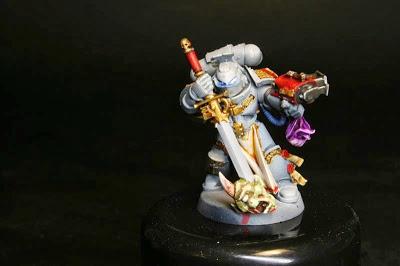 Luces y sombras en las cabezas de los demonios del Justicar