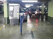 Cajero pago automático parking Puerta Real Granada zona reservada para aparcamiento personas movilidad reducida