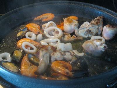 Receta Paella de carne y marisco - Paella Mixta Fácil