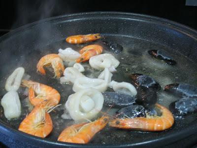 Receta Paella de carne y marisco - Paella Mixta Fácil