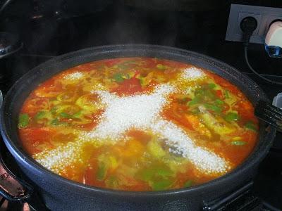 Receta Paella de carne y marisco - Paella Mixta Fácil