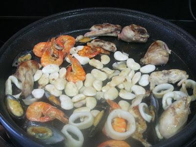 Receta Paella de carne y marisco - Paella Mixta Fácil