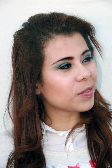 ¡Maquíllate! con productos básicos. 2 Looks ¡Maquíllate! con productos básicos. 2 Looks