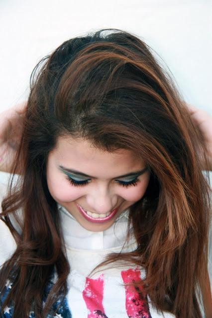 ¡Maquíllate! con productos básicos. 2 Looks ¡Maquíllate! con productos básicos. 2 Looks