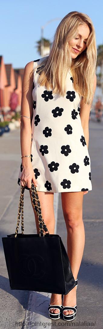 BLACK AND WHITE TREND