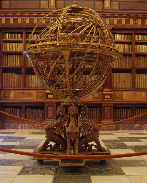 Esfera terráquea en la biblioteca del Escorial