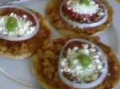 Sopes, pizza mexicana"