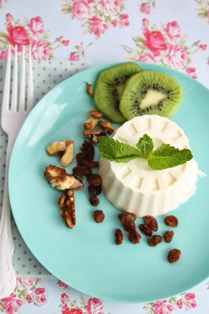 Merienda saludable para la vacaburra que hay en mi….Disfrutando del queso blanco fresco.