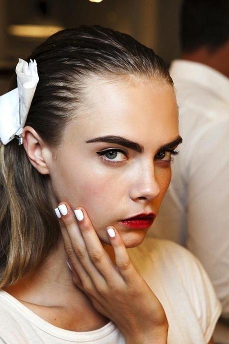 White nails, are them back?