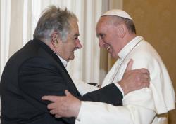 El Papa Francisco recibe al Pepe