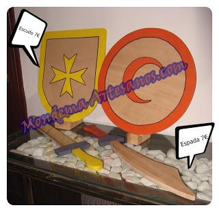 Escudos y espadas de madera