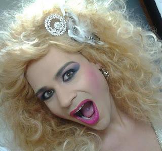 ENTREVISTA: LOLITA VERSACHE