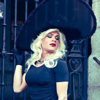 ENTREVISTA: LOLITA VERSACHE