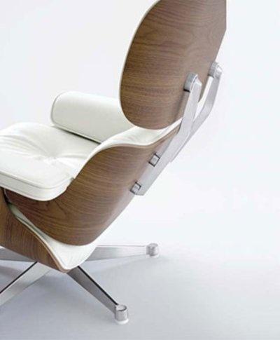 CLASICS, LOUNGE CHAIR BY EAMES