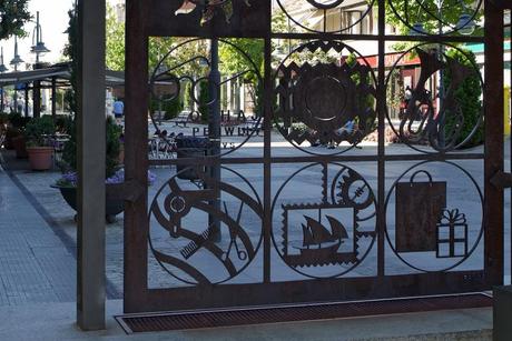 Equipamiento Urbano - Señalización y soportes de publicidad