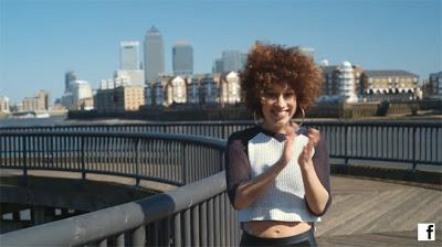 Mika interpreta la nueva canción de San Miguel