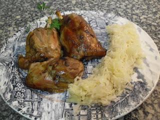 Codillo a la alemana con chucrut. Eisbein mit sauerkraut