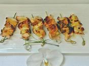 Brochetas pavo piña toque oriental