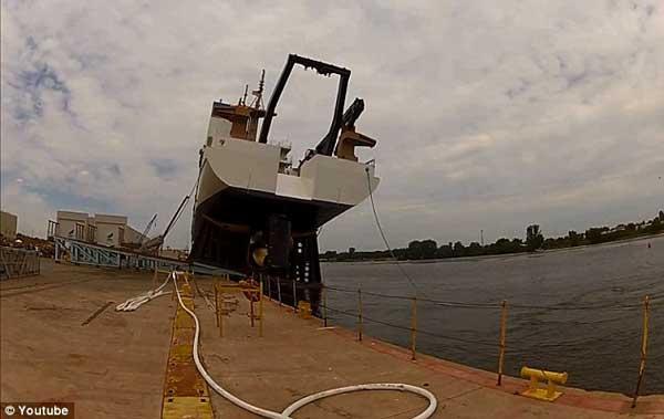 accidente durante la botadura de un buque en Wisconsin