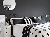 Paredes negras como cabecero/ black walls headboard