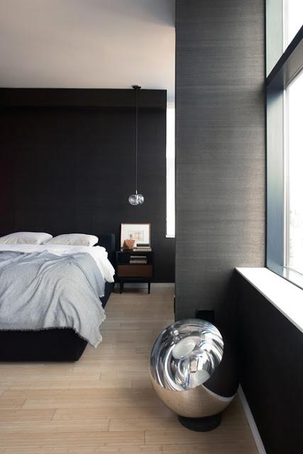 PAREDES NEGRAS COMO CABECERO/ BLACK WALLS AS HEADBOARD