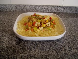 COUS-COUS CON POLLO Y VERDURAS