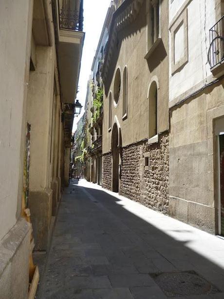 BARCELONA...LA RUTA DE LOS TEMPLARIOS...PALAU-SOLITÀ, (VALLÈS),Y LA CAPILLA TEMPLARIA DE LA CALLE ATAÜLF,4-06-2013...