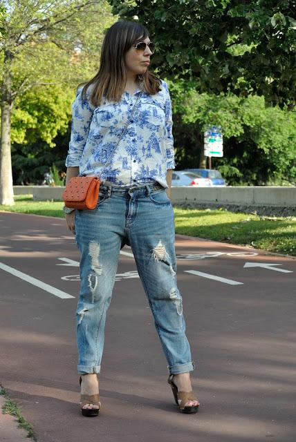 TOILE DE JOUY SHIRT.-