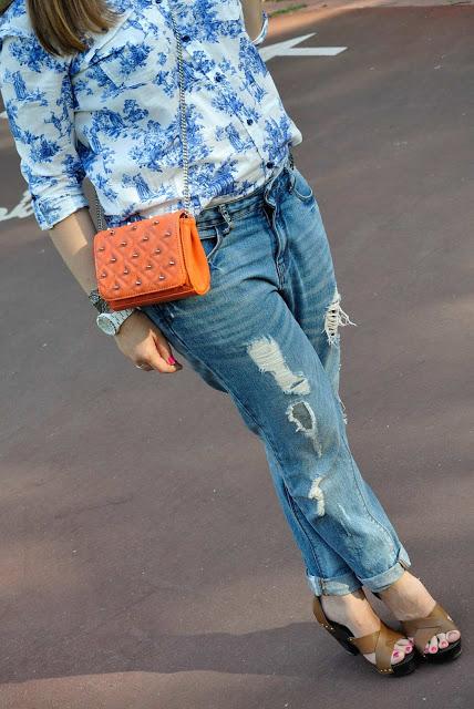 TOILE DE JOUY SHIRT.-