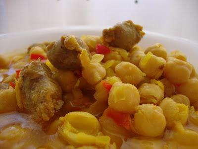 Garbanzos con longanizas