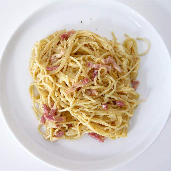 Spaghetti ligeros estilo carbonara