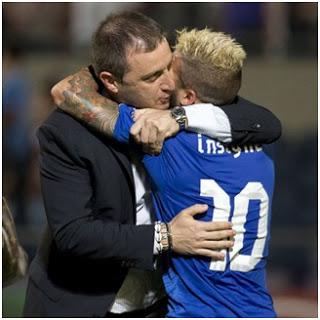 Inglaterra se duerme mientras Insigne resuelve