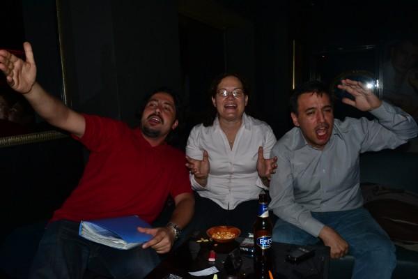 Noche de Karaoke con el grupo local de CouchSurfing en Estambul