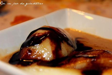 Peras asadas a la plancha con salsa de toffee