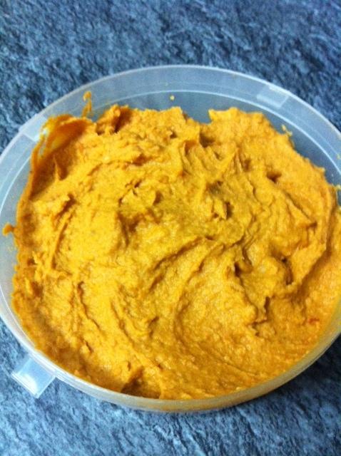 Hummus con tomate seco