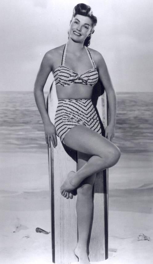 Adiós, Esther Williams