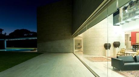 Selección de imágenes de la primera vivienda diseñada por A-cero