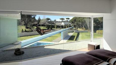 Selección de imágenes de la primera vivienda diseñada por A-cero