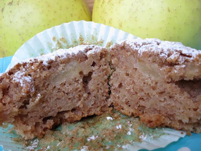 mufins integrales de manzana y canela