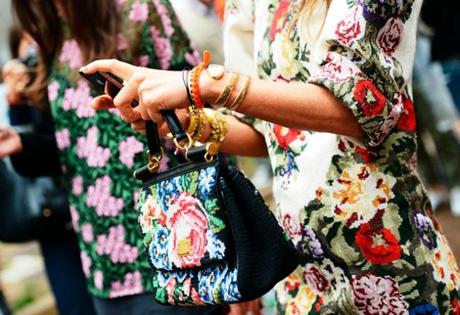 FLORAL PRINT + SHOPPING