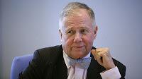 Jim Rogers: Precio del oro seguirá a la baja en 2013