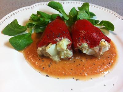 Piquillos Rellenos De Atún Y Gambas