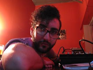 ENTREVISTA: DJ' CARIS HILTON